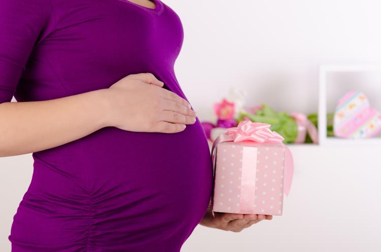 Cadeau début & fin de grossesse , congé maternité ou anniversaire